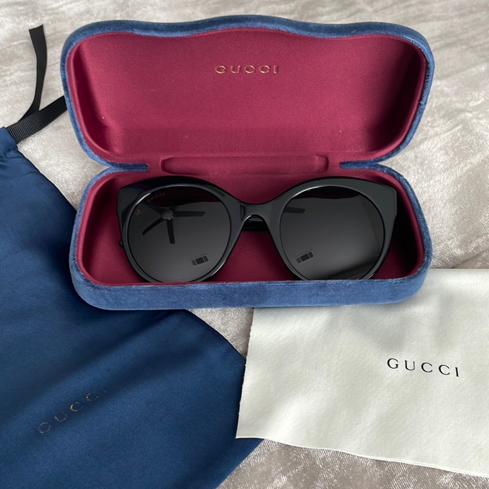 Gucci round cat eye frame black sunglasses